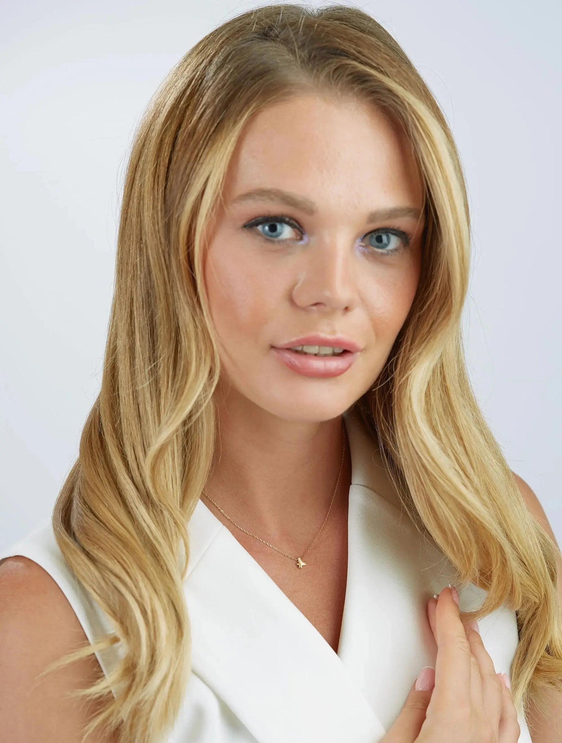 Dainty 14k Gold Butterfly Necklace | Minimalist Tiny Pendant | Perfect Gift for Christmas or 16th Birthday