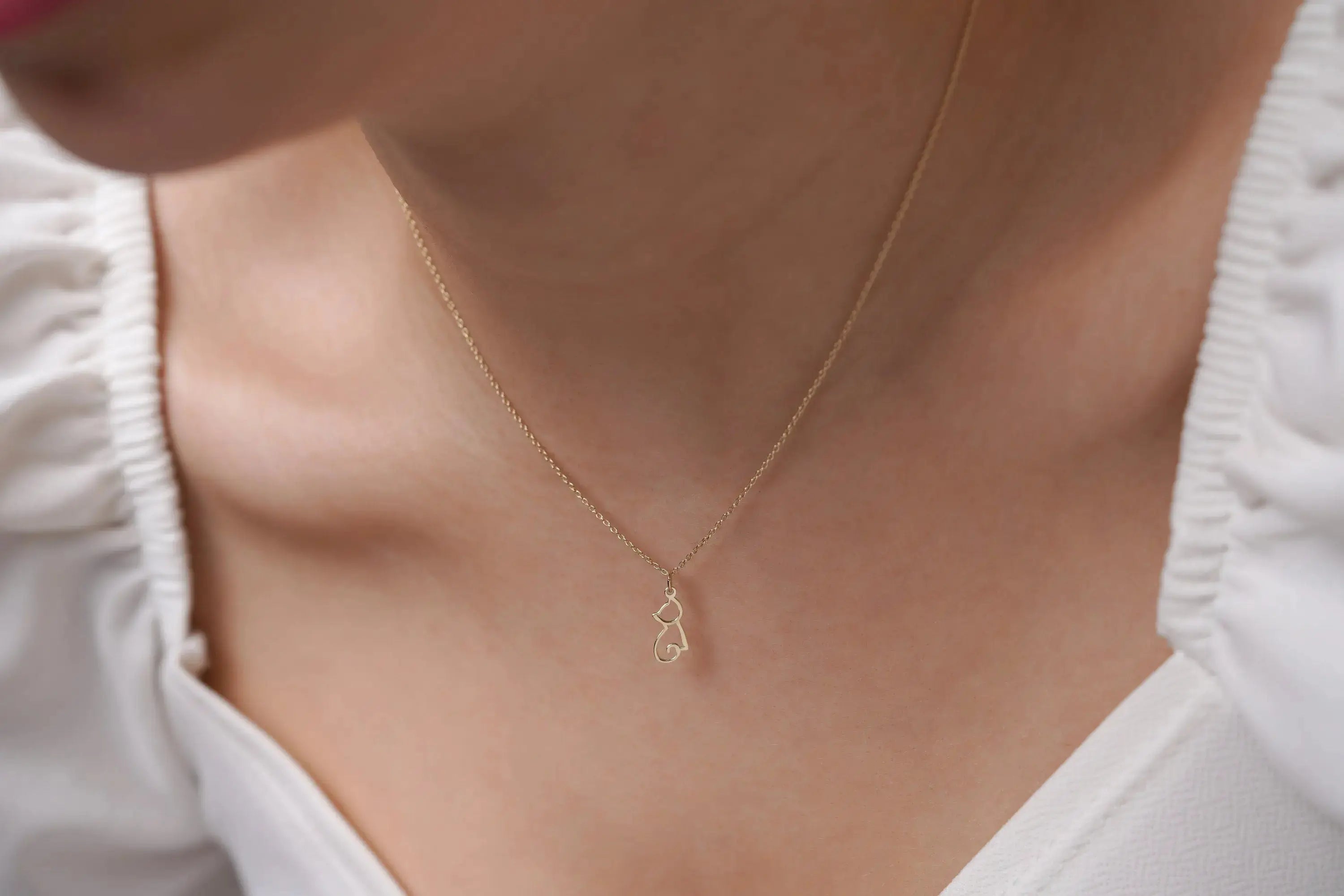 Delicate 14K solid gold cat pendant necklace, perfect for cat lovers and memorial gifts