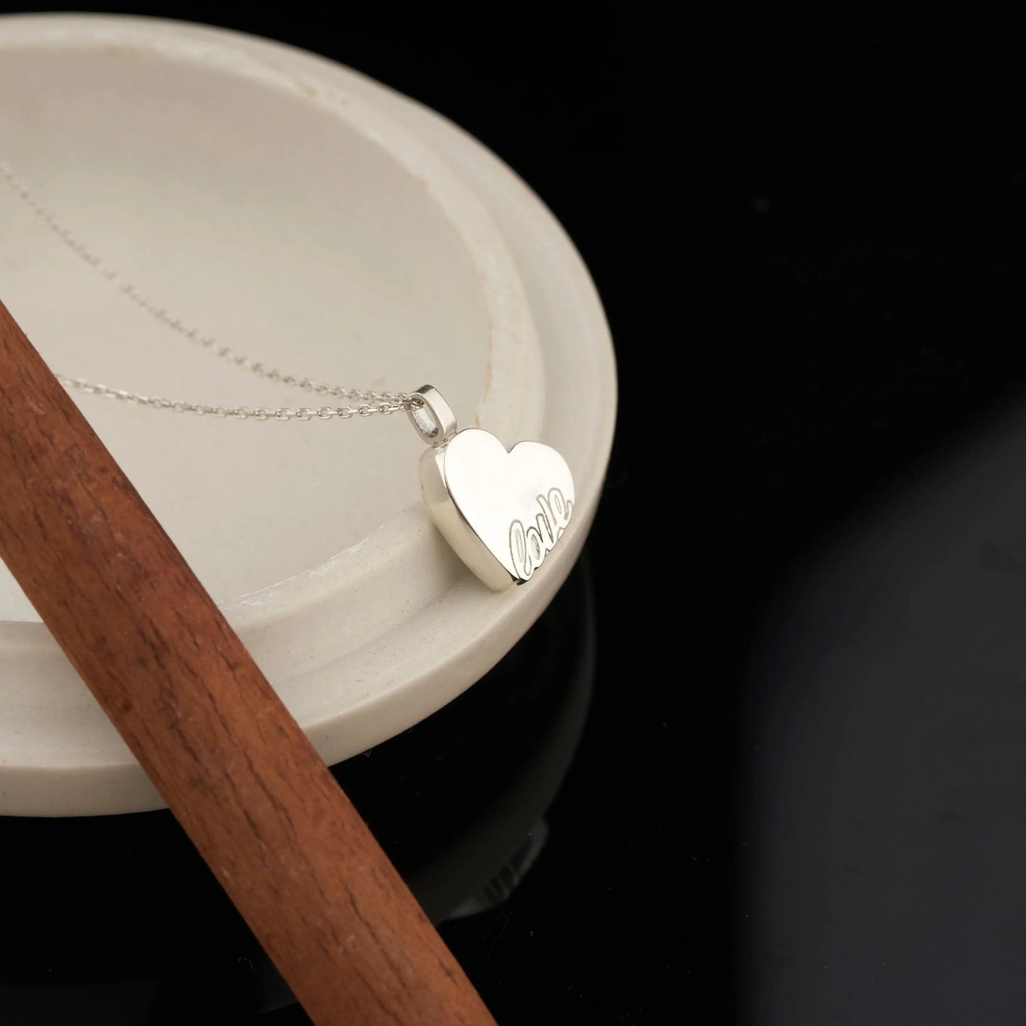 Heart Cremation Necklace Memorial Urn Jewelry for Ashes Pet Loss Keepsake Women Silver Pendant Human Ash